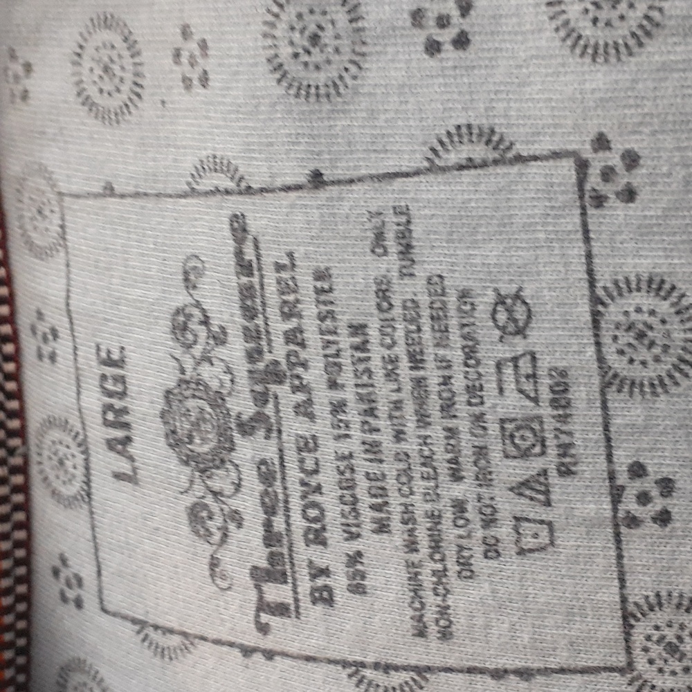 Three square by royce apparel  sweater - Picture 9 of 9